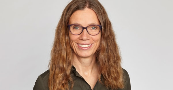 5 Fragen an Psychologin Birgit Schmid - Leidet Anna an einer sozialen ...