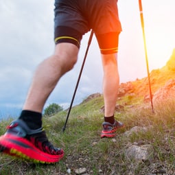 Wandern mit Stöcken