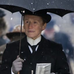 Unscheinbar und einsam: Albert Nobbs, meisterhaft gespielt von Glenn Close.