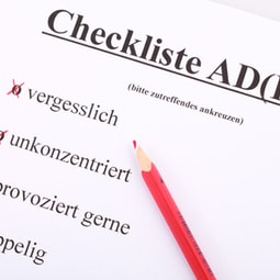 Diagnose: Welche Symptome zeigt das Kind? ADHS kann mit verhaltenstherapeutischen Massnahmen behandelt werden.