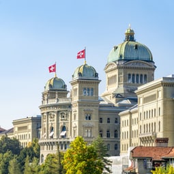 Das eindrucksvolle Bundeshaus in Bern