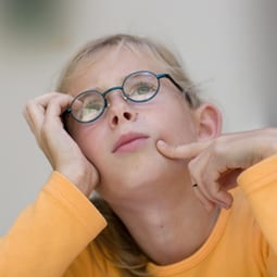 Rituale helfen: Hausaufgaben sollten immer am gleichen Ort und zur gleichen Zeit gelöst werden.