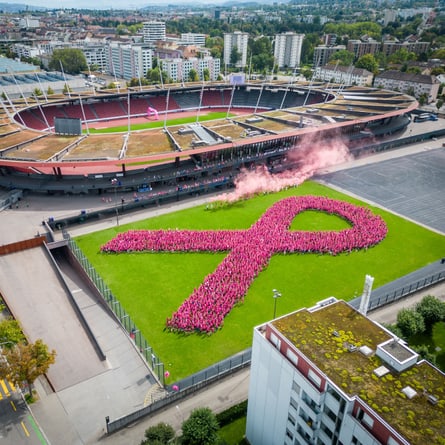 PINK RIBBON CHARITY WALK, Stadion Letzigrund Zürich