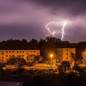 Beachten Sie bei einem Gewitter wichtige Sicherheitsmassnahmen