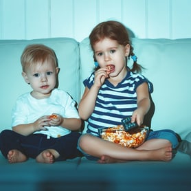 Kinder mit pädagogisch wertvollen Kinderfilmen fördern