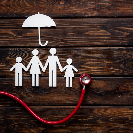 Familienfigur mit Stethoskop