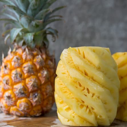 So rüsten Sie eine Ananas